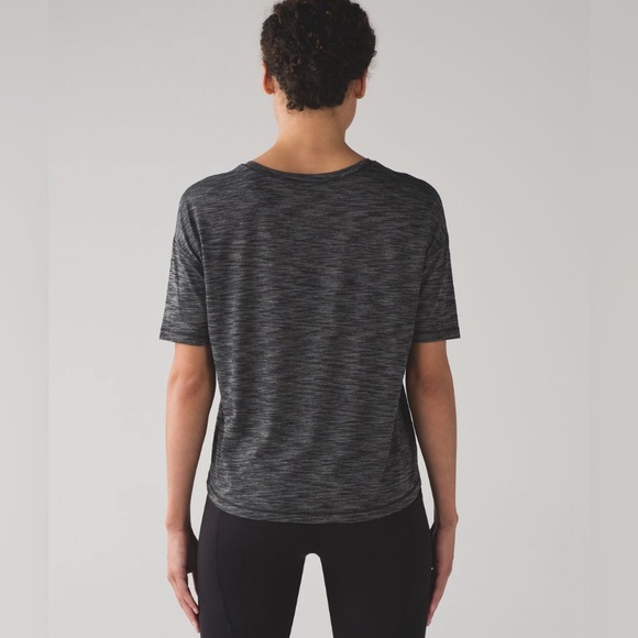 Lululemkn Run Ut Out Tee - Heathered Black - Picture 2 of 4